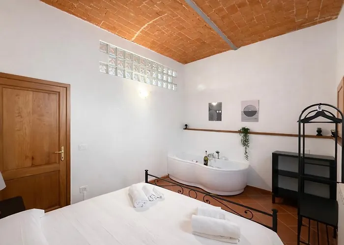 Apartment Oasis Apartment, Vasca Idromassaggio E Parcheggio