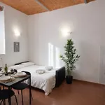 Oasis Apartment, Vasca Idromassaggio E Parcheggio Apartament *