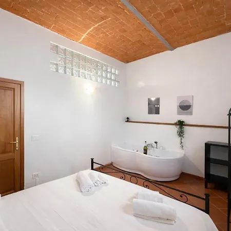 아파트 Oasis Apartment, Vasca Idromassaggio E Parcheggio